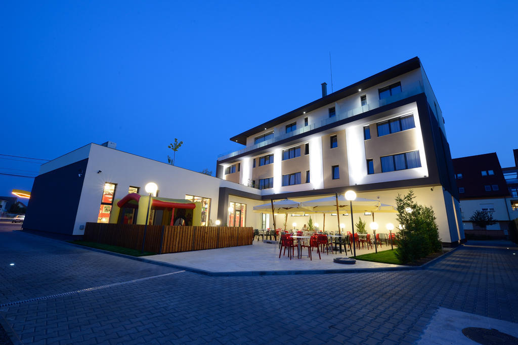 Hotel Galaxy Uisenteş Exterior foto